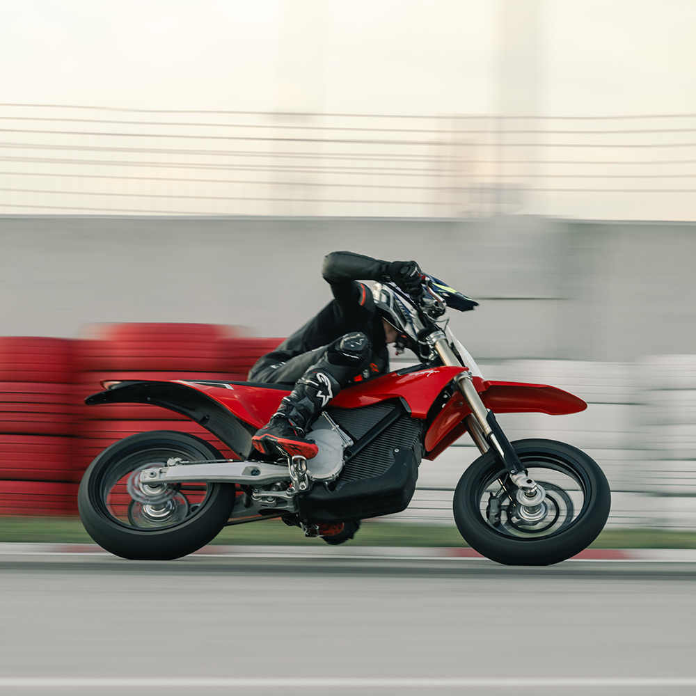 Cutaway or detail shot showing carbon-fiber motor housing and honeycomb magnesium battery structure